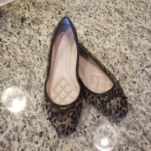 Vince Camuto animal print dyed ballet slipper sz10